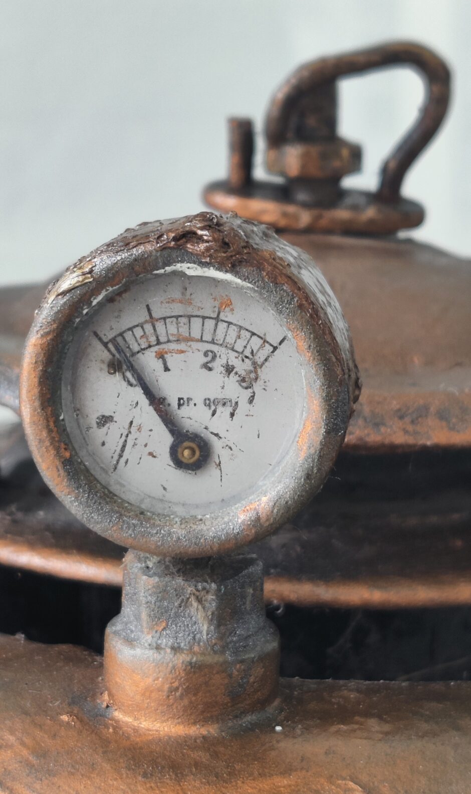 Razstava Bodi svetilka (julij-avgust 2025)